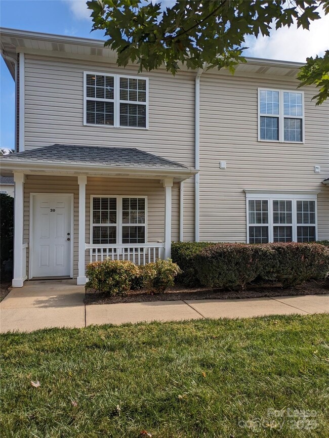 917 Shearer St in Davidson, NC - Foto de edificio - Building Photo