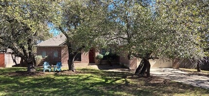 423 Vista Ridge in San Antonio, TX - Building Photo - Building Photo