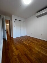 8523 Broadway, Unit 3c in Elmhurst, NY - Foto de edificio - Building Photo