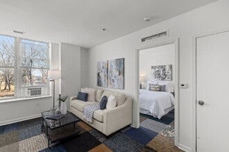 8612 Halls Ferry Road, Unit 503 in St. Louis, MO - Building Photo - Building Photo