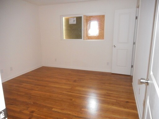1324 Thomasboro, in Charlotte, NC - Building Photo - Building Photo