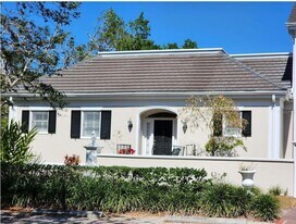 76 Bishopscourt Rd in Osprey, FL - Building Photo