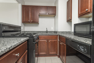 1424 Columbia Rd, Unit #8D Apartamentos