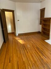 5704 S Kimbark Ave, Unit 1 in Chicago, IL - Foto de edificio - Building Photo