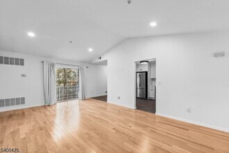 176 Potomac Dr in Bernards, NJ - Building Photo - Building Photo