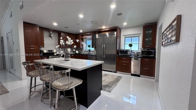 1332 Van Buren St, Unit Apt 308 in Hollywood, FL - Building Photo - Building Photo