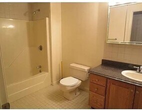 1 Maude St in Malden, MA - Building Photo - Building Photo