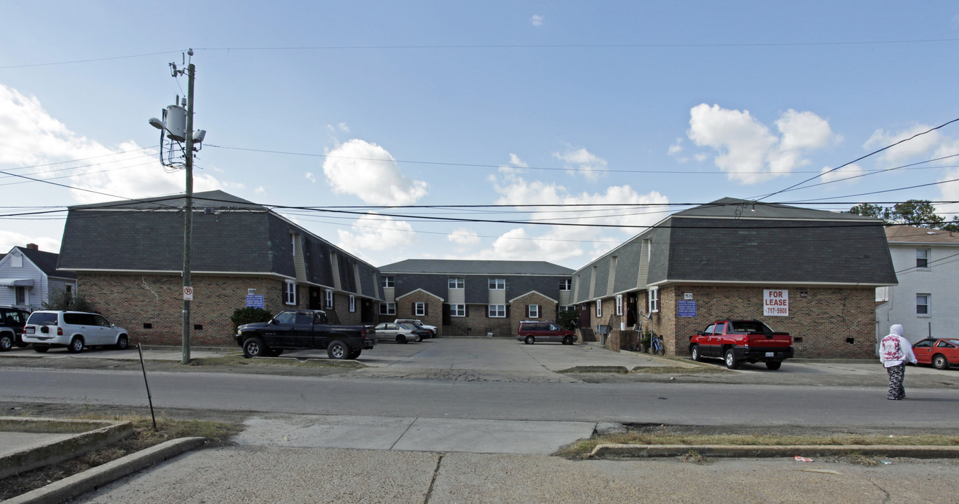 5th Bay Apartments in Norfolk, VA - Building Photo