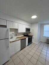 82 Forest St in Stamford, CT - Building Photo - Building Photo