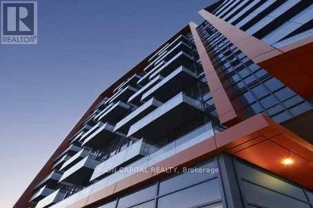 560-560 Front St W in Toronto, ON - Building Photo