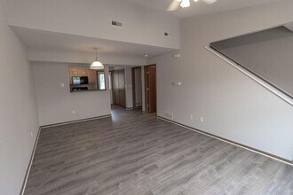 2117 N Ballenger Ln in Columbia, MO - Building Photo - Building Photo