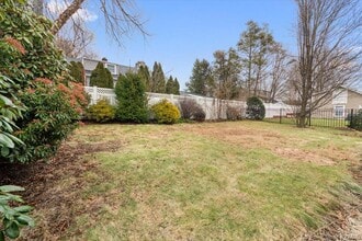 1736 Central St in Yorktown Heights, NY - Building Photo - Building Photo