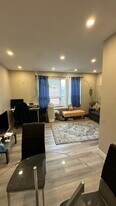 37 Mericourt Rd in Hamilton, ON - Building Photo