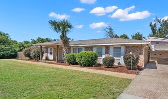 1018 W 12th St in Panama City, FL - Building Photo