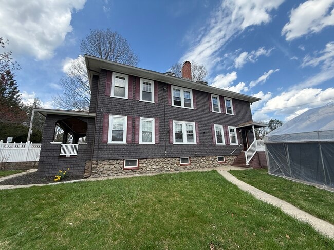 612 Grove St, Unit 2, Unit 2