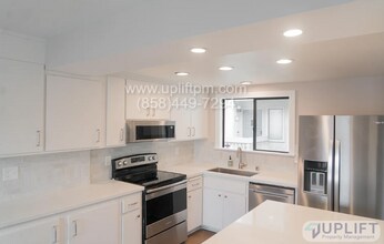 2030 Felspar St in San Diego, CA - Building Photo - Building Photo
