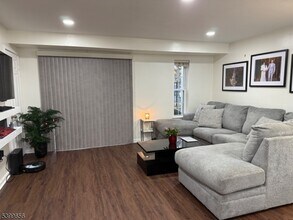 751 Summer Ave in Newark, NJ - Building Photo - Building Photo