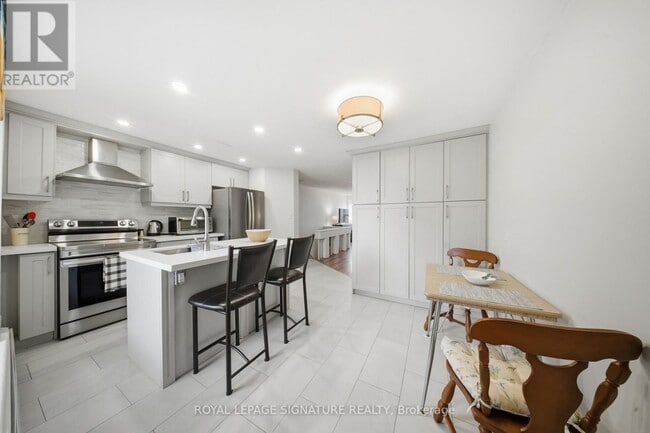 property at 209 Hunter St E