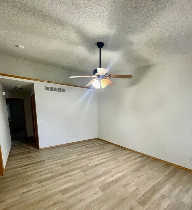 514 Songbird St in Derby, KS - Building Photo