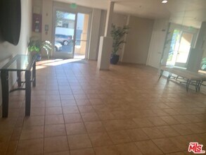10790 Rose Ave-Unit -107 in Los Angeles, CA - Building Photo - Building Photo