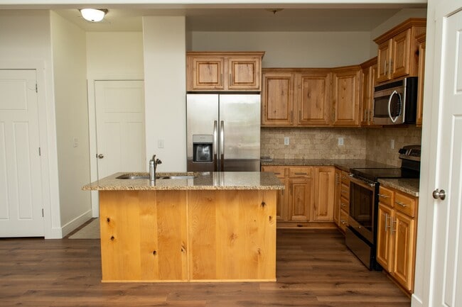 1547 N 400 W in Logan, UT - Building Photo - Building Photo