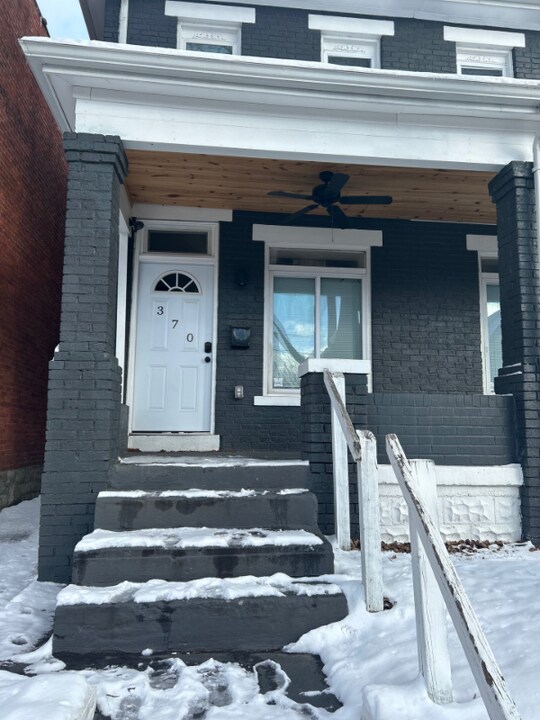 368-370 St Clair Ave in Columbus, OH - Building Photo