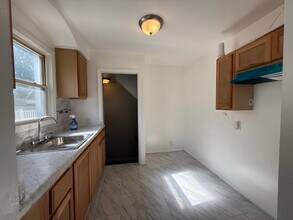 18570 McCormick St in Detroit, MI - Foto de edificio - Building Photo
