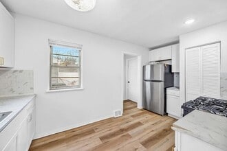 27151 Farringdon Ave in Euclid, OH - Building Photo - Building Photo