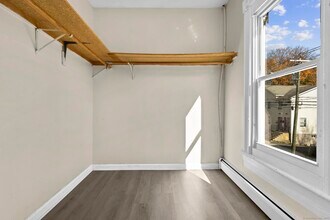 141 Crown St in Meriden, CT - Building Photo - Building Photo