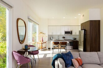 The Mansion in Sacramento, CA - Building Photo - Building Photo