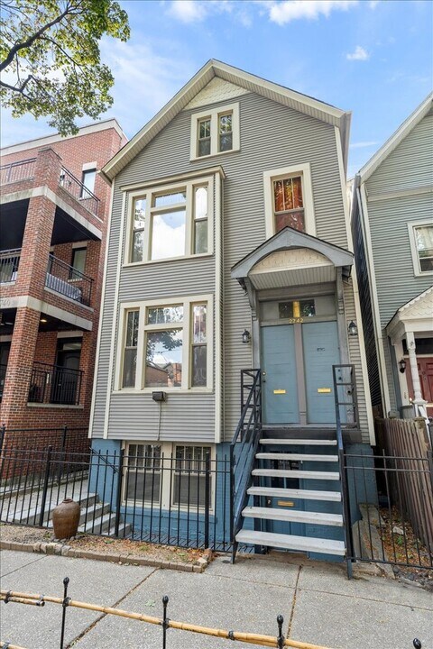 2742 N Seminary Ave in Chicago, IL - Building Photo