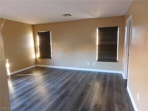 11625 Longhirst Hall Ln in Las Vegas, NV - Building Photo - Building Photo