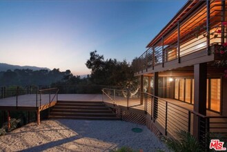 21338 Colina Dr in Topanga, CA - Building Photo - Building Photo