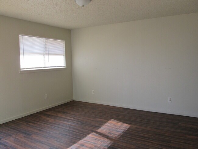 4516 35th St-Unit -B in Lubbock, TX - Building Photo - Building Photo
