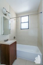 4737 N Hermitage Ave in Chicago, IL - Foto de edificio - Building Photo