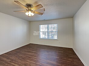 4901 Alenja Ln in Raleigh, NC - Foto de edificio - Building Photo