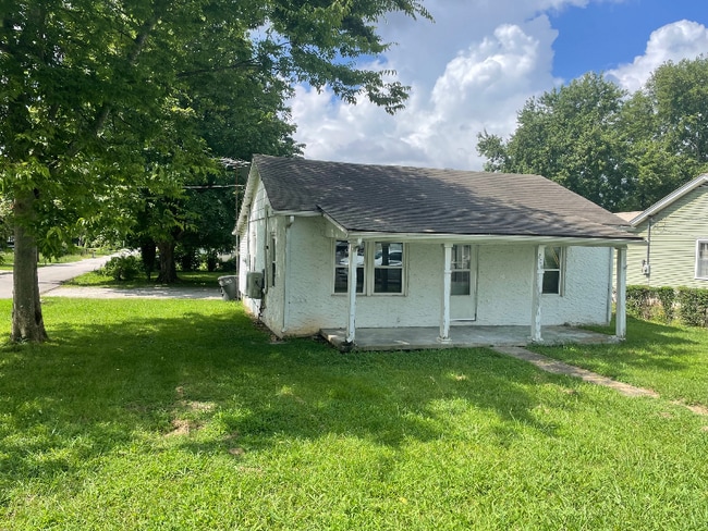 208 E 17th St in Columbia, TN - Building Photo - Building Photo