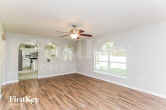 3196 Carlotta Road in Middleburg, FL - Foto de edificio - Building Photo