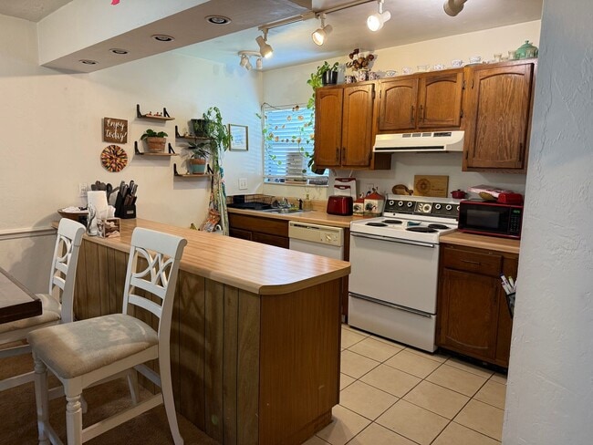property at 2811 SW Archer Rd