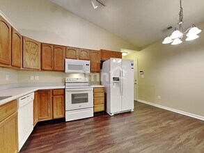 542 Kennard Ln in Westfield, IN - Foto de edificio - Building Photo
