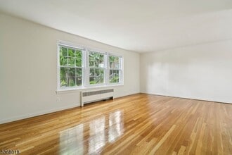 12 S Mountain Ave in Montclair, NJ - Building Photo - Building Photo