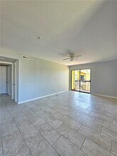 2925 Winkler Ave in Ft. Myers, FL - Building Photo - Building Photo