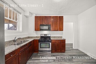 320 W 16th St in Chicago Heights, IL - Building Photo - Building Photo