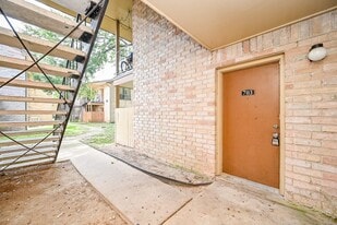 16303 Lyons School Rd in Spring, TX - Building Photo