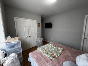 3217 N Karlov Ave in Chicago, IL - Building Photo - Building Photo