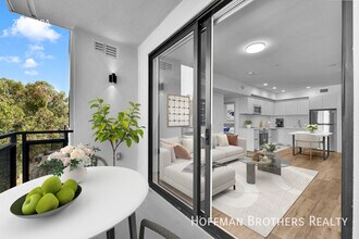 1240 Magnolia Avenue in Los Angeles, CA - Building Photo - Building Photo