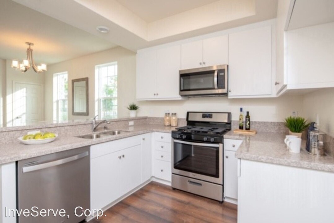 15447 Pomona Rincon Rd in Chino Hills, CA - Building Photo