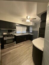 7817 S Phillips Ave in Chicago, IL - Building Photo - Building Photo