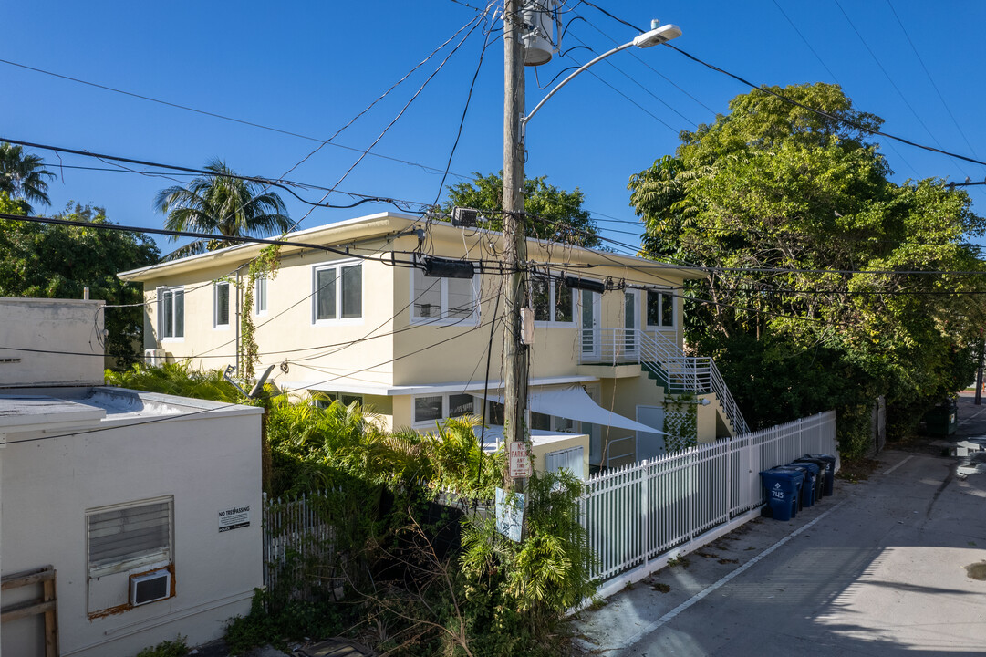 745-747 Lenox Ave in Miami Beach, FL - Foto de edificio