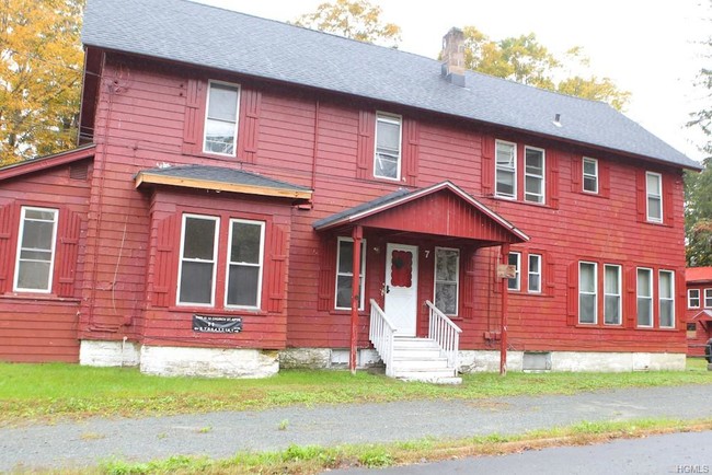 10 Church St in Roscoe, NY - Building Photo - Building Photo